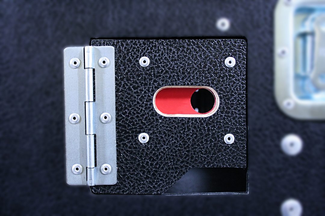 Außen Serviceklappe - ML-Case GmbH